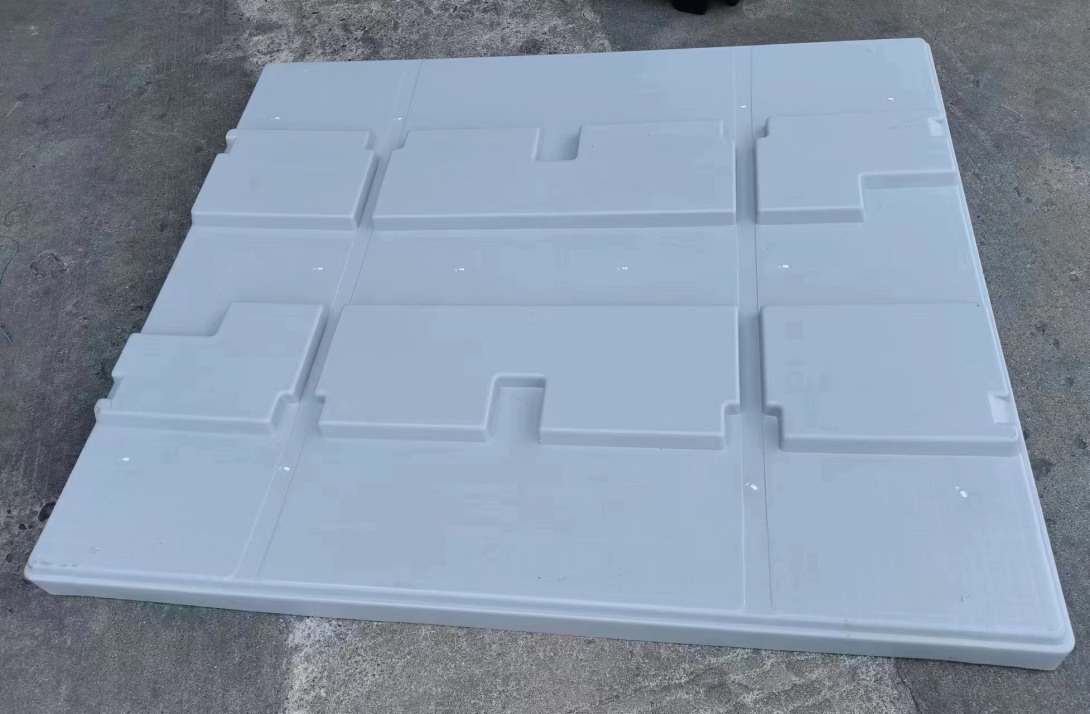 Container Lid and Pallet Base