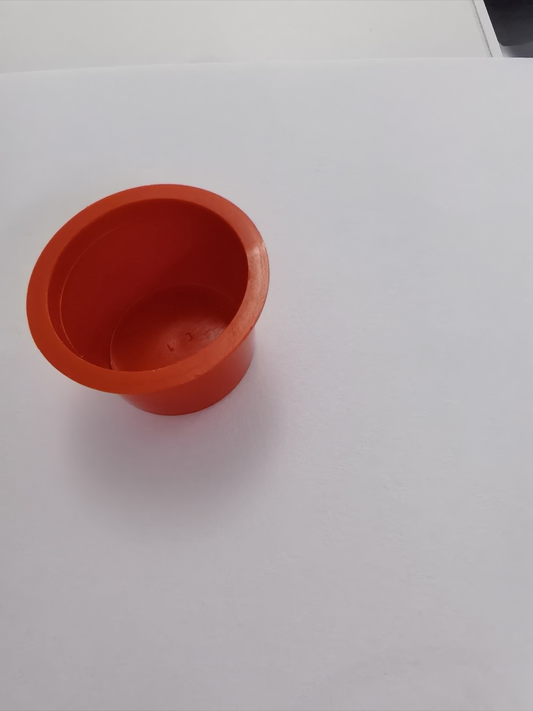 ‌Red conical plug‌