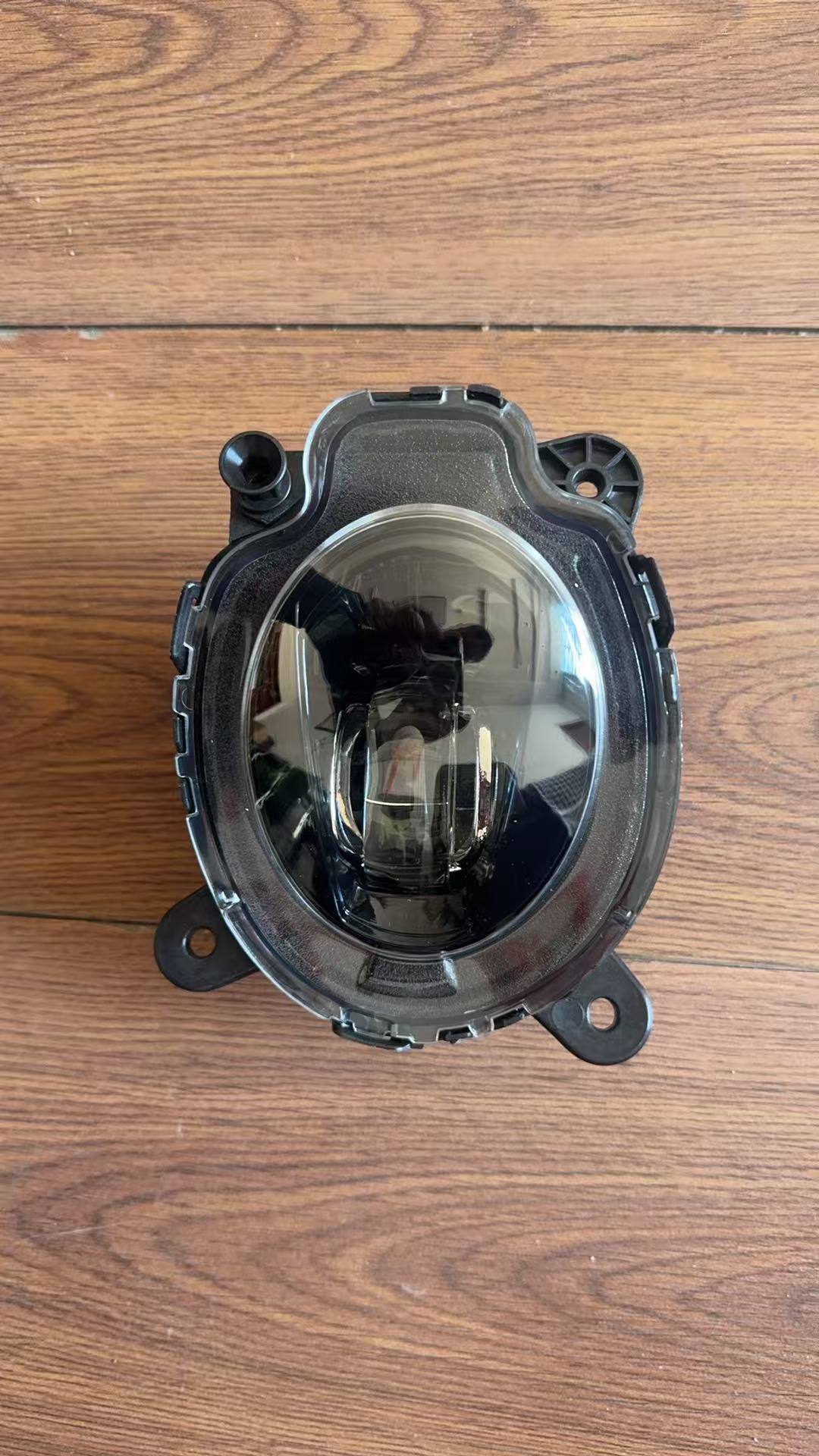 大灯→ Headlight 雾灯​ → Fog light 保险杠​ → Bumper 轮眉​ → Wheel arch