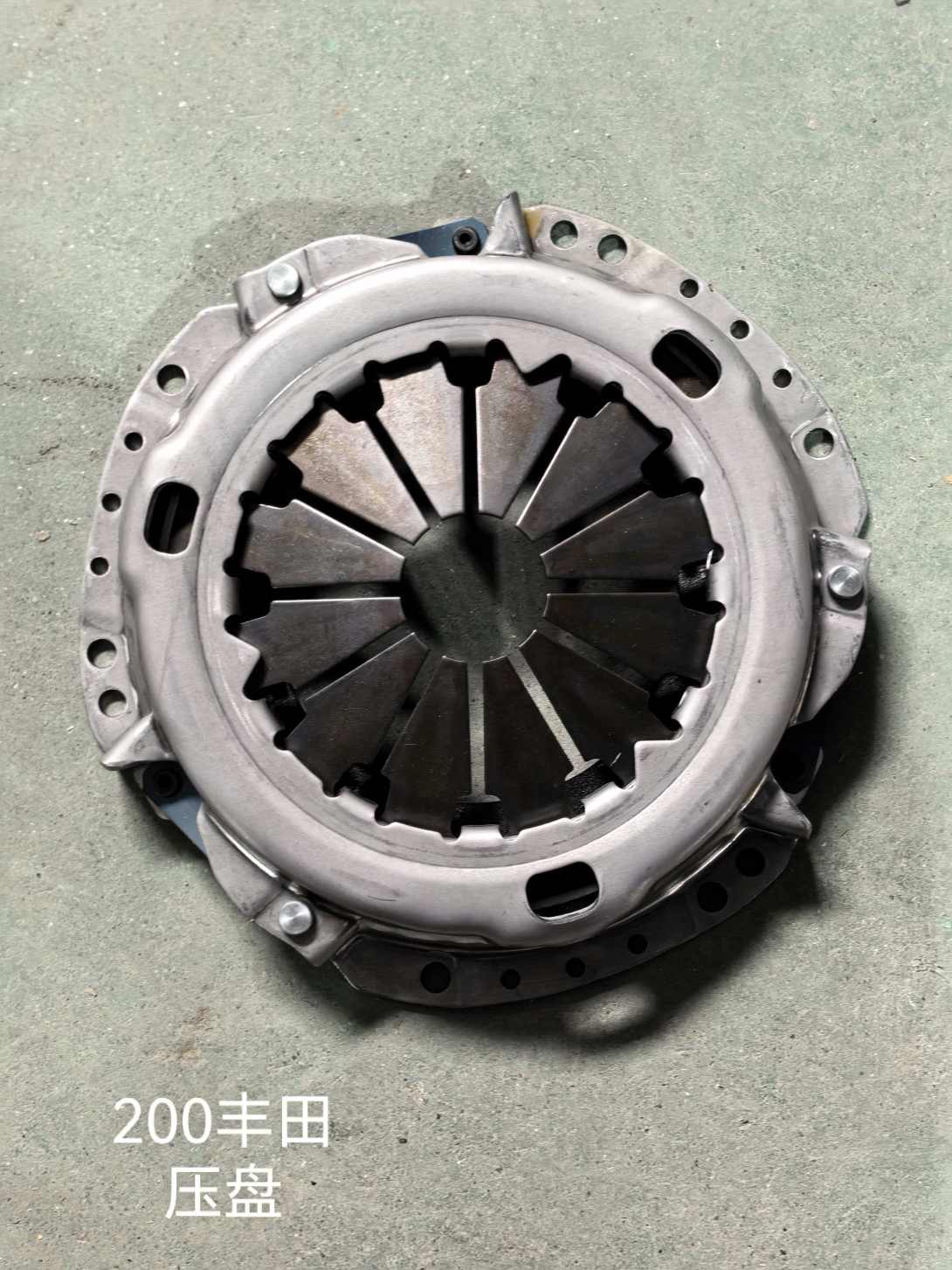 Clutch pressure plate