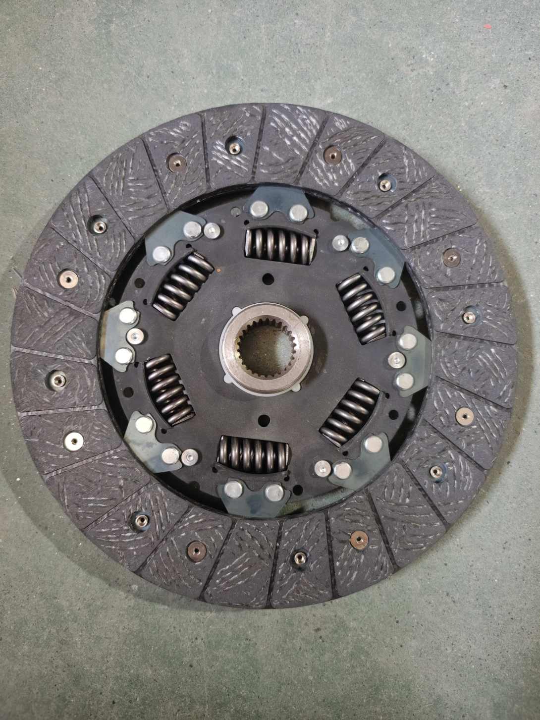 Mercedes-Benz clutch disc; Mercedes-Benz clutch plate