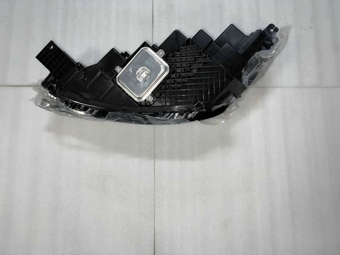 Left & Right Front Combination Headlamp Assembly