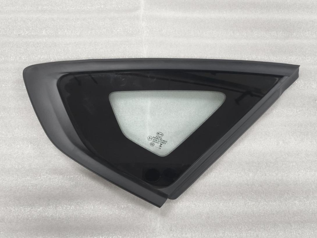 Left & Right Rear Side Body Glass Assembly
