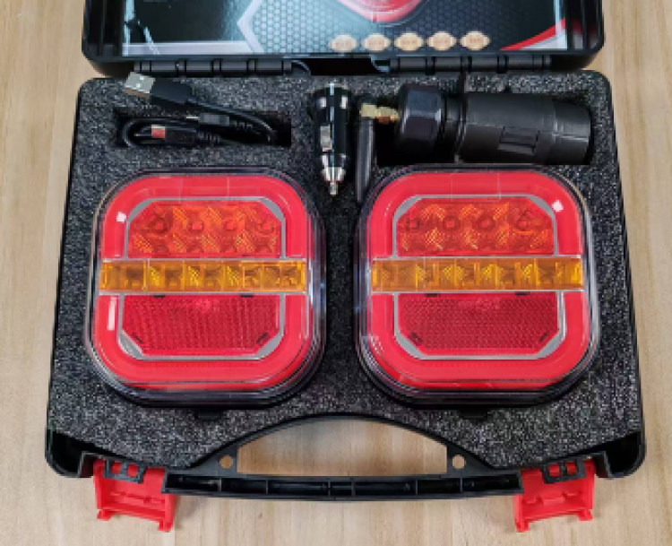 Wireless Trailer Tail Lights