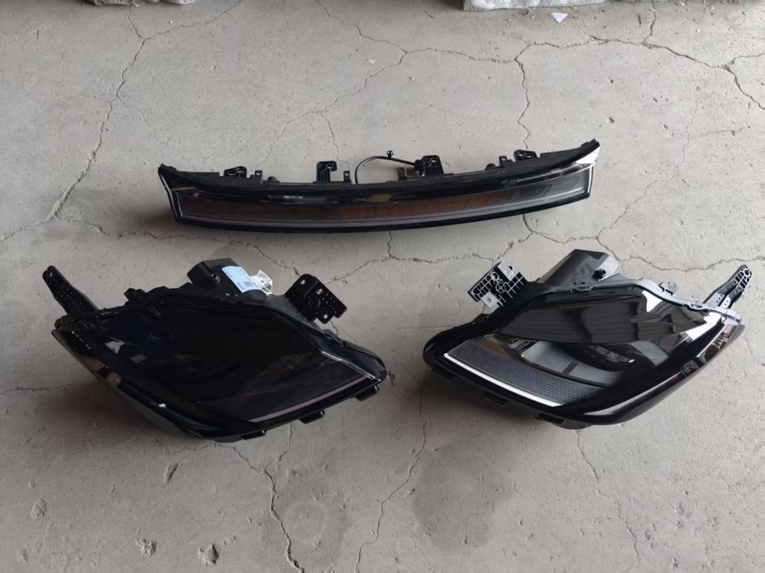 Extreme Fox T1 Headlight Assembly