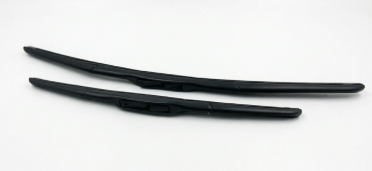 Hybrid wiper blade