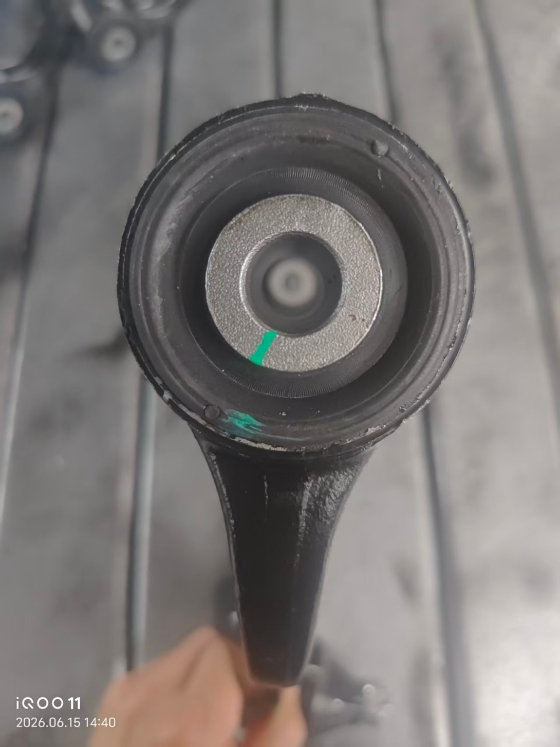 Upper suspension assembly