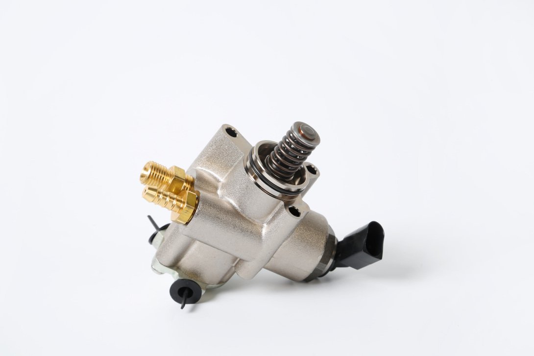 High Pressure Fuel Pump 06F127025L