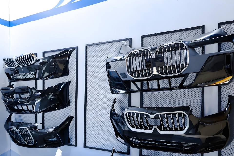 Body & Interior/Exterior Trims